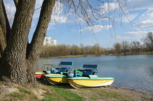 Киев Виноградарь парк Синее озеро