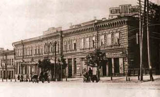 театр Бергоньє, старе фото із Інтернету